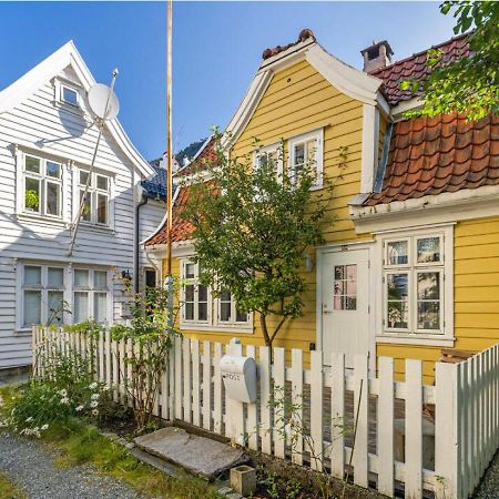 Appartement Charming Bergen House, Rare Historic House From 1779, Whole House Extérieur photo