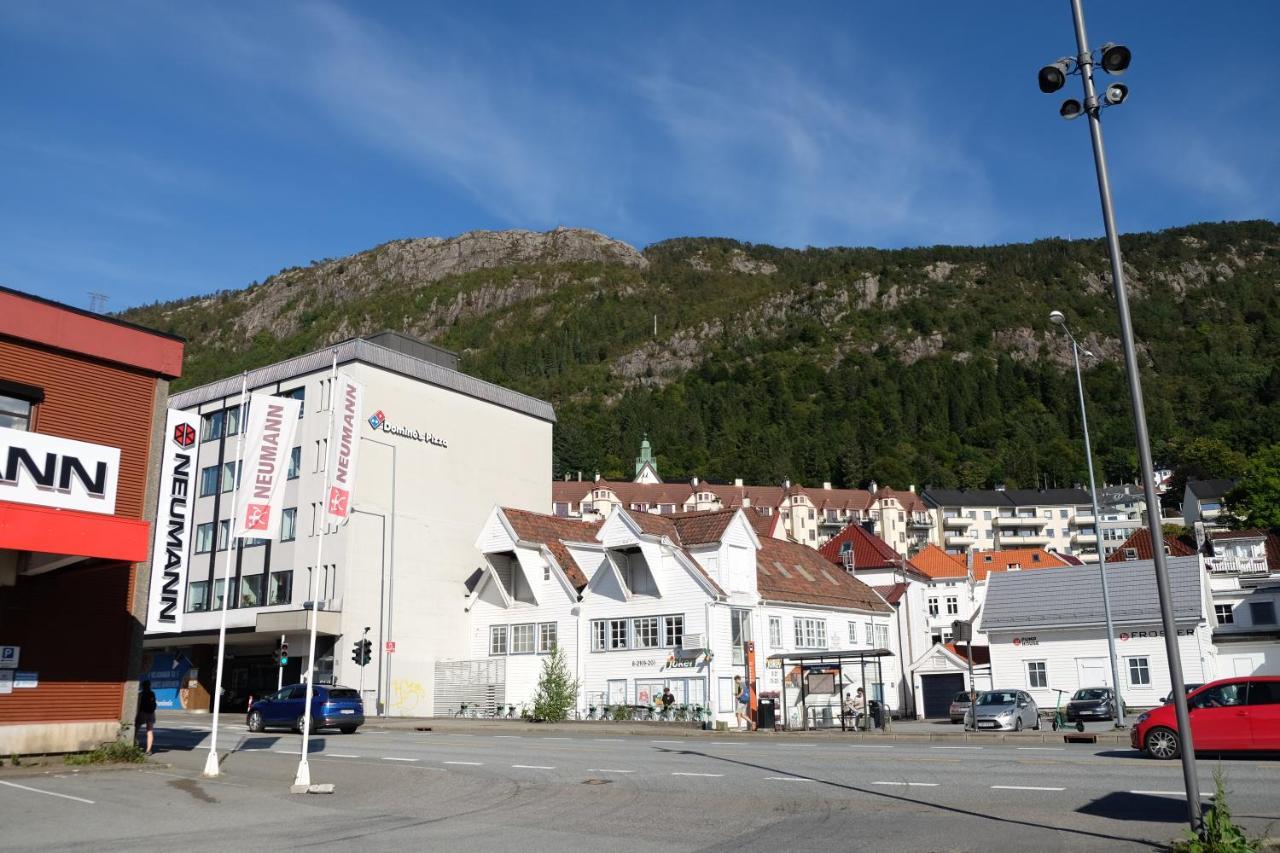 Appartement Charming Bergen House, Rare Historic House From 1779, Whole House Extérieur photo